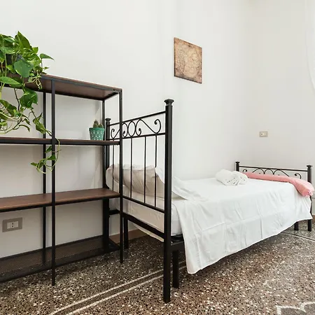 Comfortable With Style And Elegance Apartment