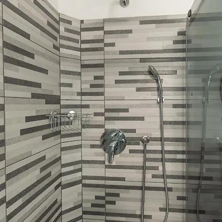 Apartment Comfortable With Style And Elegance Genua