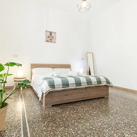 Comfortable With Style And Elegance Apartment